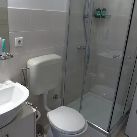 Zone Uskok Apartamento *